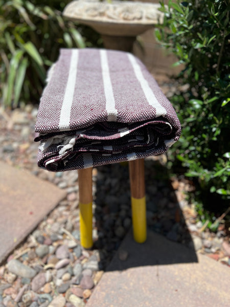 Red_Turkish_Blanket-TweedStyle-backyard-f
